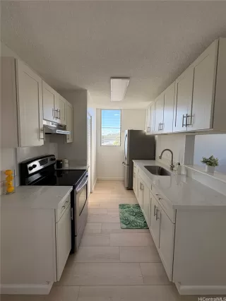 Photo #3: 202517306 Listing 