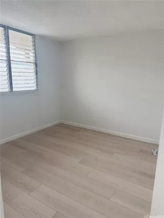 Photo #6: 202517306 Listing 