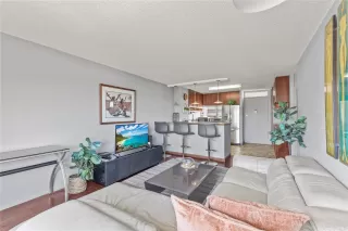 Photo #2: 202517307 Listing 