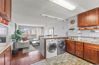 Photo #3: 202517307 Listing 