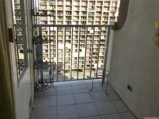 Photo #6: 202517316 Listing 