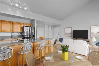 Photo #4: 202517330 Listing 