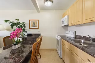 Photo #6: 202517342 Listing 