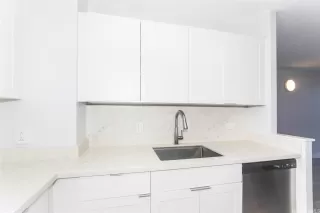 Photo #6: 202517355 Listing 