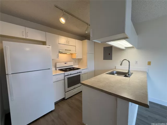 MLS: 202517356 Condo For Sale