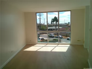 Photo #3: 202517387 Listing 