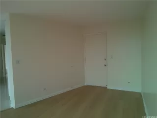 Photo #5: 202517387 Listing 