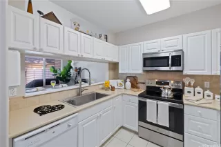 Photo #3: 202517388 Listing 