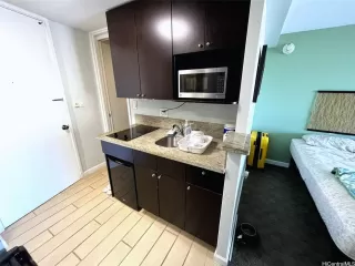 Photo #5: 202517431 Listing 