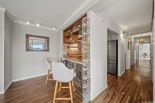 Photo #5: 202517451 Listing 