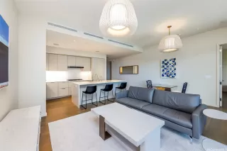 Photo #3: 202517466 Listing 