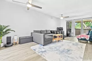 Photo #5: 202517477 Listing 