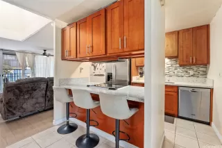 Photo #5: 202517522 Listing