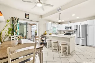 Photo #3: 202517527 Listing 