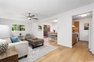 Photo #2: 202517529 Listing 