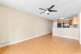 Photo #4: 202517531 Listing 