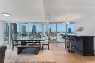 Photo #2: 202517539 Listing 