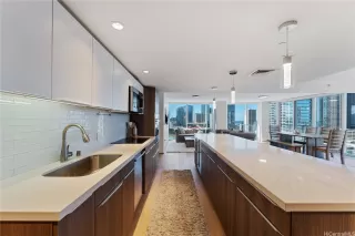 Photo #4: 202517539 Listing 