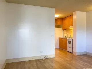 Photo #3: 202517582 Listing 