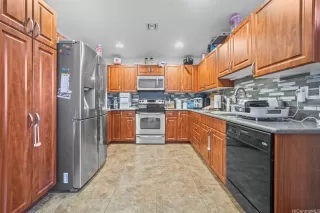 Photo #6: 202517606 Listing 