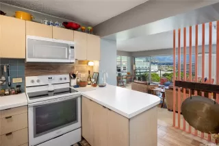 Photo #6: 202517607 Listing 