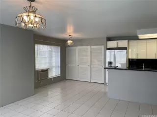 Photo #4: 202517623 Listing 