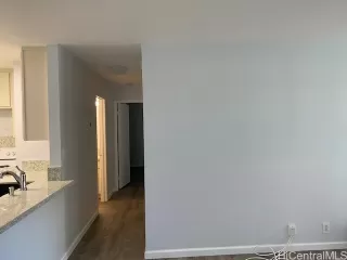 Photo #3: 202517630 Listing 