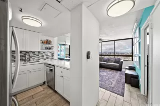 Photo #5: 202517639 Listing 