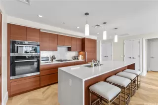 Photo #5: 202517649 Listing 