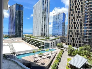 Photo #6: 202517652 Listing 