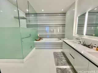 Photo #2: 202517749 Listing 