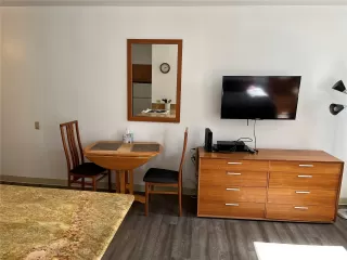 Photo #2: 202517756 Listing 