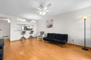 Photo #5: 202517764 Listing 