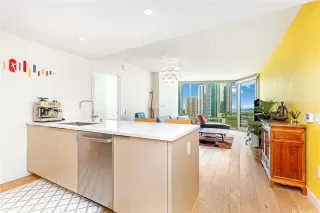 Photo #2: 202517771 Listing 