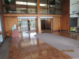 Photo #3: 202517789 Listing 