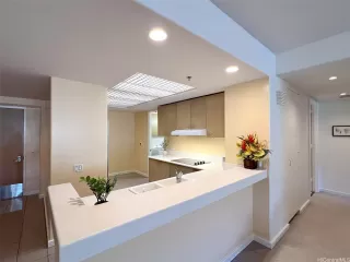 Photo #3: 202517805 Listing 