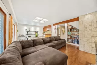 Photo #6: 202517817 Listing 