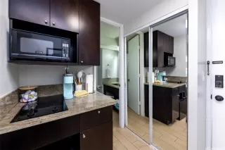 Photo #5: 202517821 Listing 