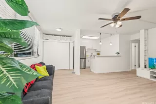 Photo #2: 202517828 Listing 