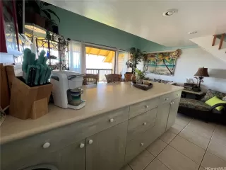 Photo #5: 202517841 Listing 