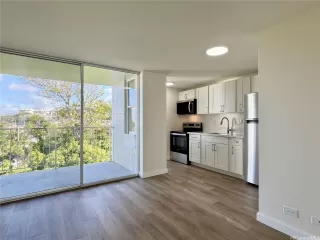 Photo #2: 202517859 Listing 