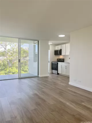 Photo #4: 202517859 Listing 