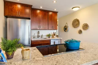 Photo #5: 202517867 Listing 