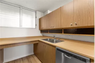 Photo #6: 202517868 Listing 