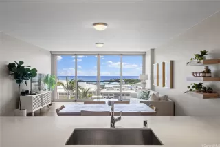 Photo #5: 202517880 Listing 