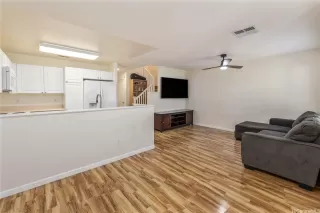 Photo #2: 202517888 Listing 