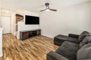 Photo #4: 202517888 Listing 