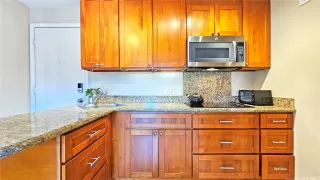 Photo #3: 202517904 Listing 