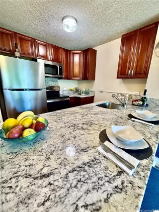 Photo #2: 202517911 Listing 