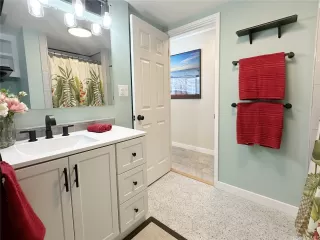 Photo #5: 202517943 Listing 